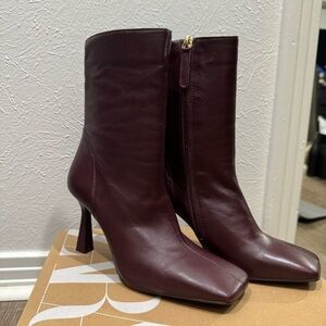 *LIKE NEW* Zara Burgundy Leather Square Toe Boots